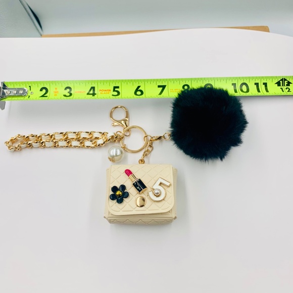 Trendy flower/#5 mini purse Pom Pom wristlet keychain bag charm cream black gold - Picture 7 of 9